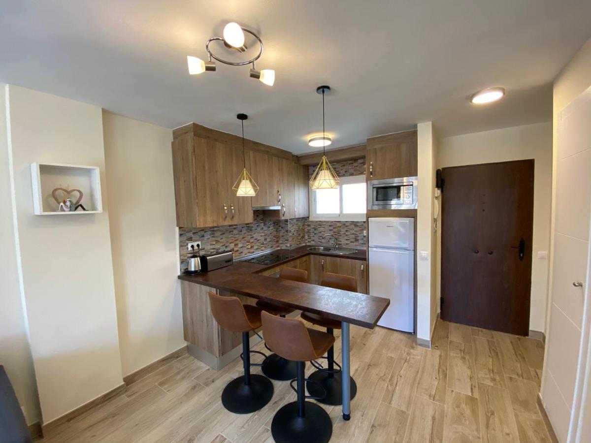 Modern 1 Bedroom Seaside Apartment With Pool 丰希罗拉 外观 照片