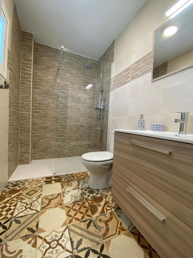 Modern 1 Bedroom Seaside Apartment With Pool 丰希罗拉 外观 照片